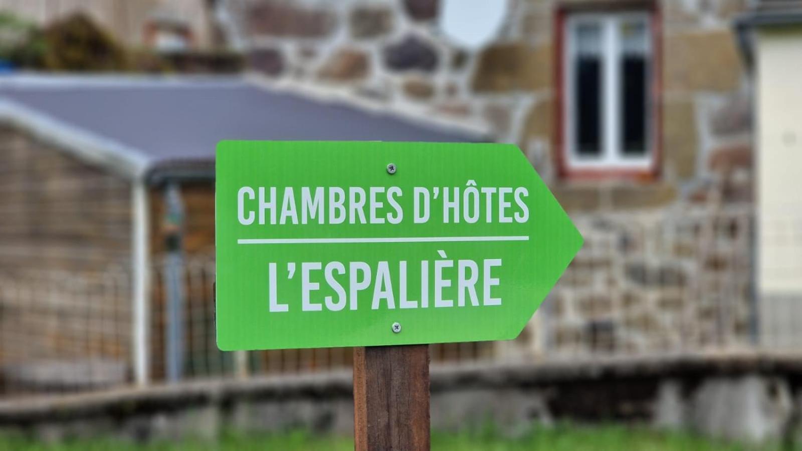 Bed and Breakfast La Gentiane Le Falgoux Exterior foto